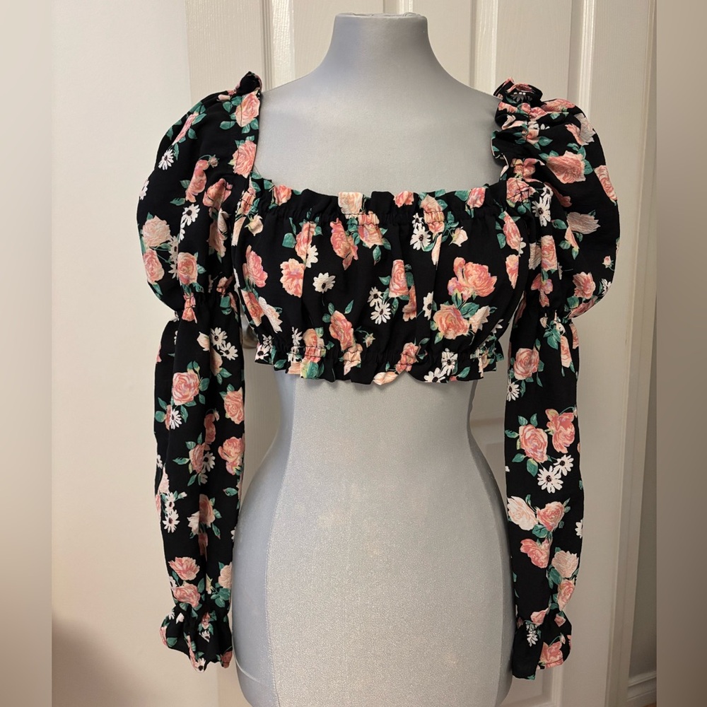 New H&M Floral Puff Sleeve Crop Blouse
